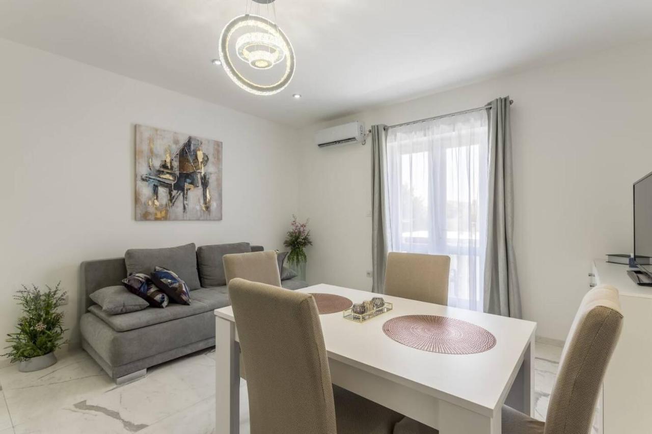 Royal Gold Apartment 沃迪切 外观 照片
