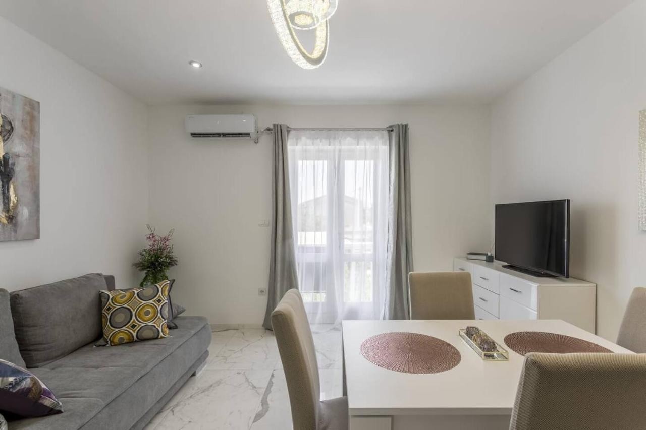 Royal Gold Apartment 沃迪切 外观 照片