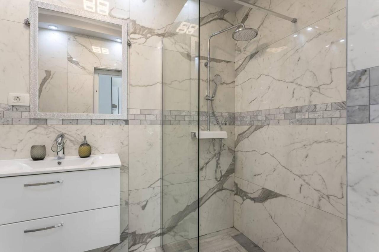 Royal Gold Apartment 沃迪切 外观 照片